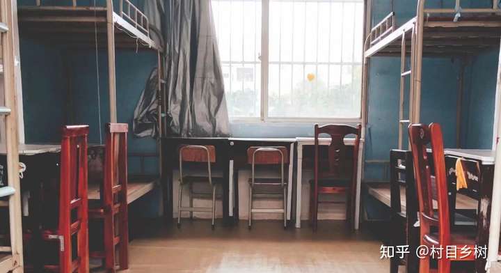 请问海南师范大学老校区女生寝室是不是特别差?
