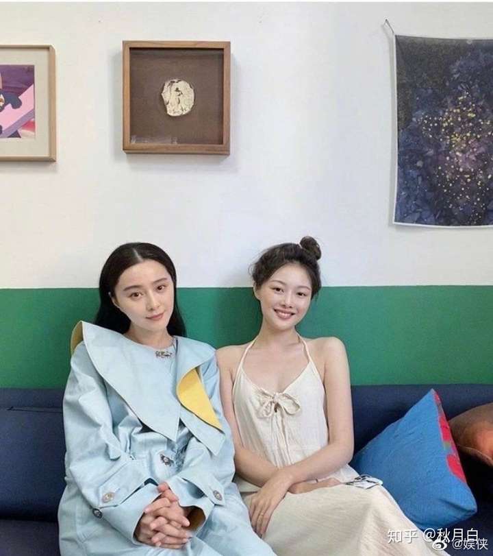 如何看待晚晚微博上发与范冰冰的合照