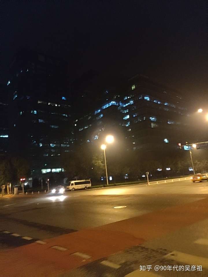 你见过凌晨四点的城市吗?