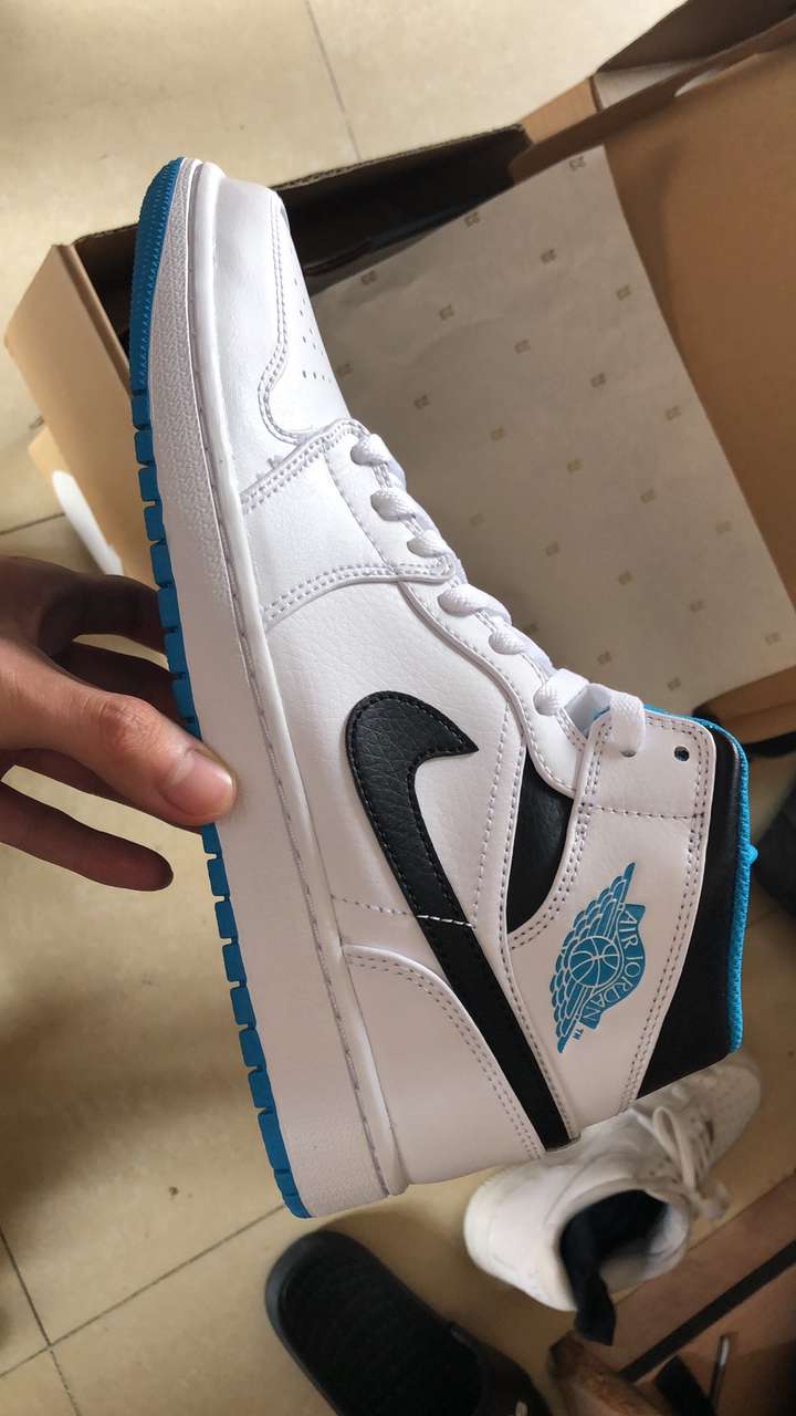 aj1 mid 激光蓝 大家觉得如何?