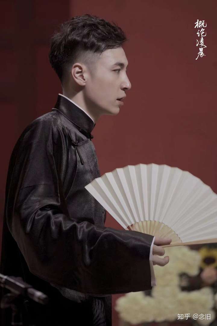 德云社的各位角儿都用过哪些扇子呢?扇子上都写了什么