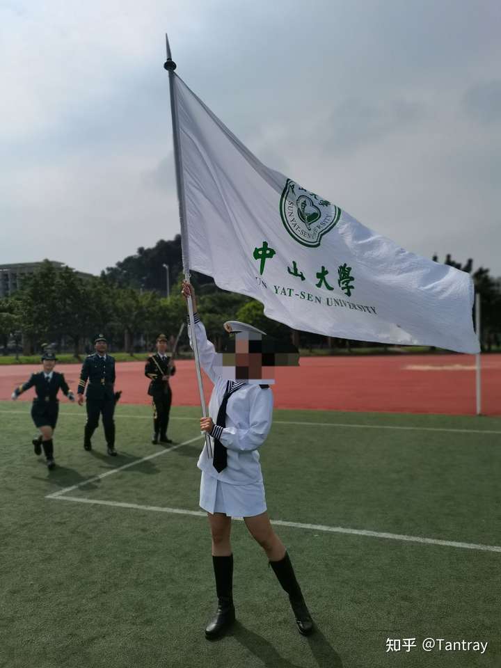 肇庆一中自招班好还是肇庆中学普通班好?