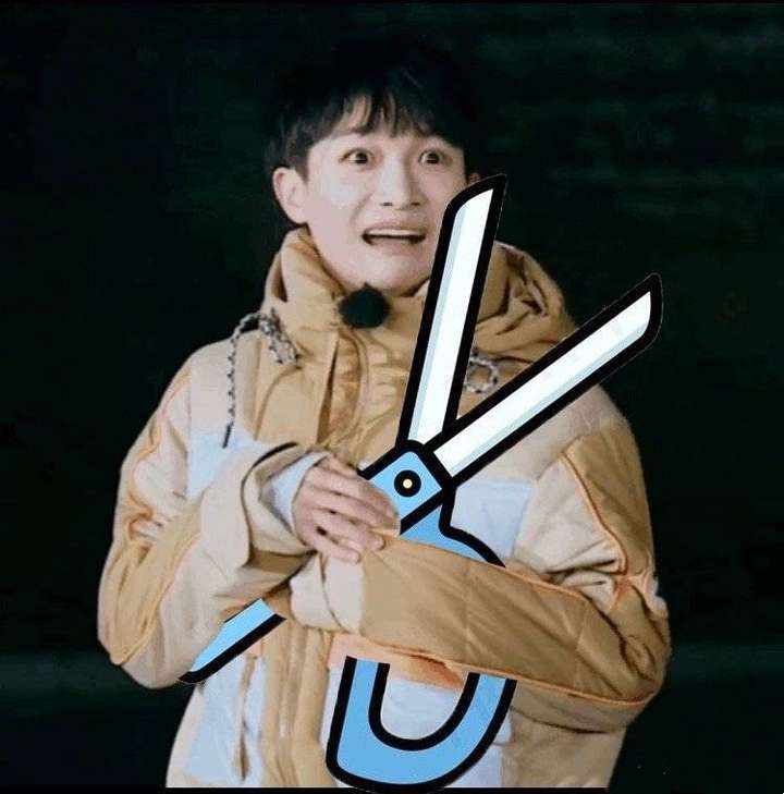 如何评价周深的颜?
