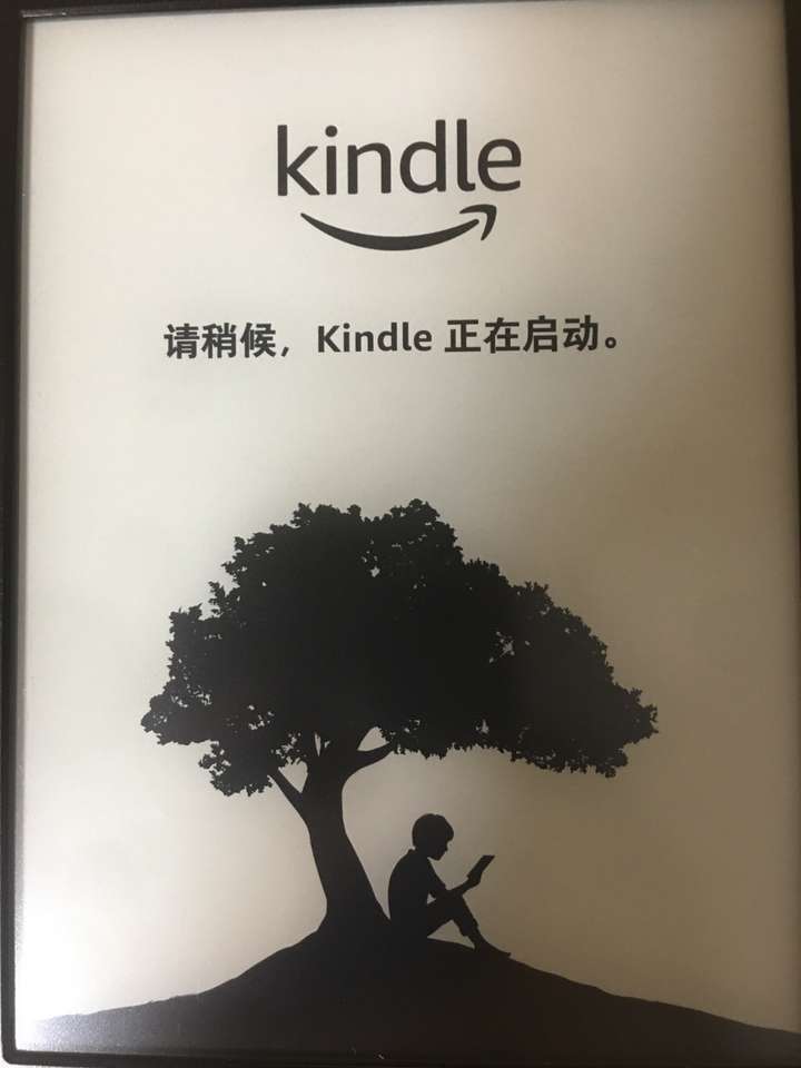 如果没开机的话可能卡死了,按住kindle的休眠键四十秒后看看 (如果是