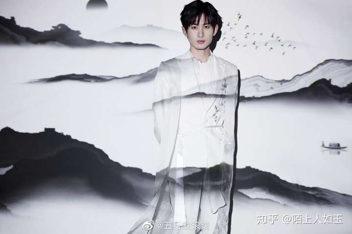如何评价成毅在2021 浙江卫视跨年演唱会上的表现?