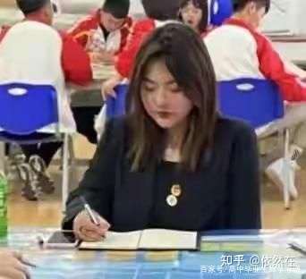 如何看待黑龙江职业学院黑社会式查寝?