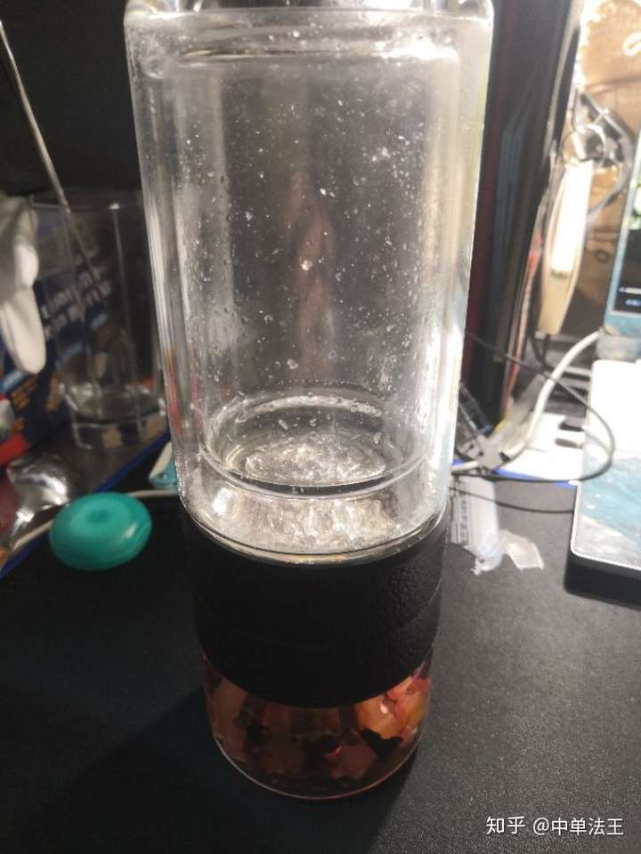 别留着了,当什么艺术品,留神扎手.