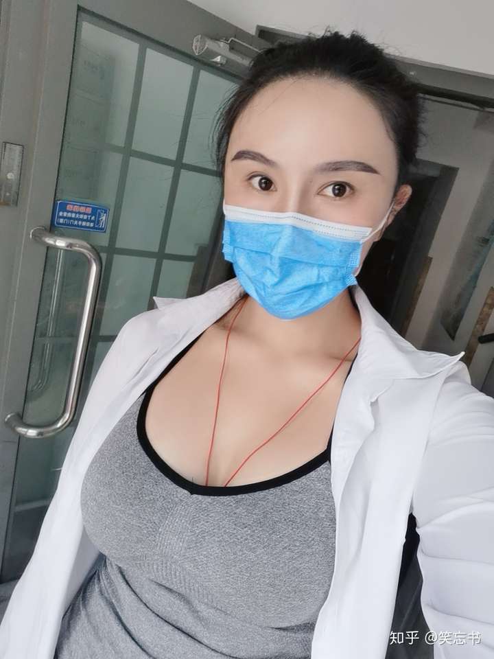 现实生活中的大胸美女有多好看?