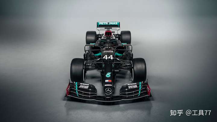 如何评价梅赛德斯奔驰f1车队的2021赛季新车w12