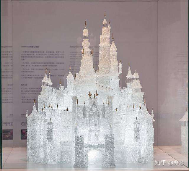 这不就是迪士尼的水晶城堡吗?每一个细节都无可挑剔.