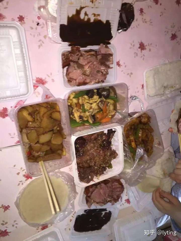 一句话描述河北地质大学的食堂有多好吃?