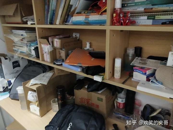 中南林业科技大学涉外学院的宿舍条件如何?校区内有哪些生活设施?