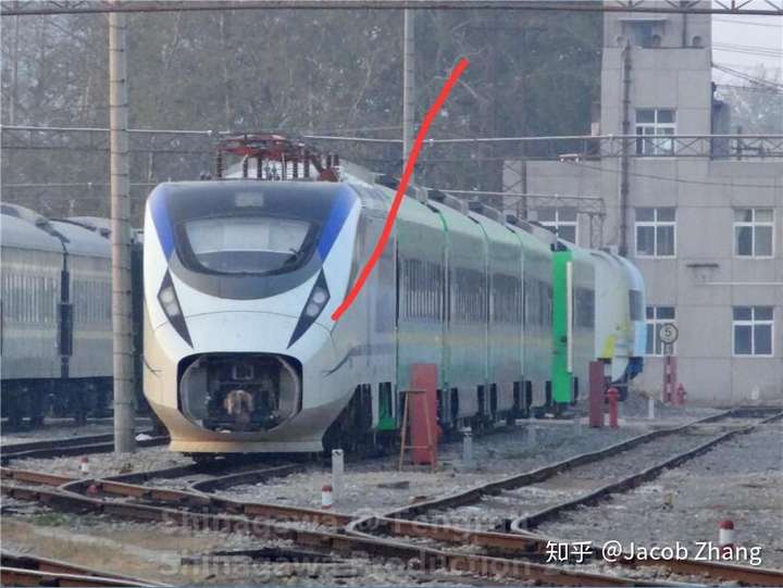 cr200j动车组座位图,crh5型动车组座位图 如何评价 cr200j 型动力集中式动车组列车的绿色涂装?