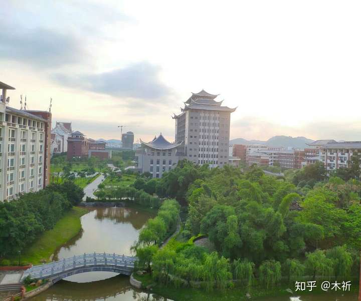 在广西民族大学相思湖学院就读是什么体验