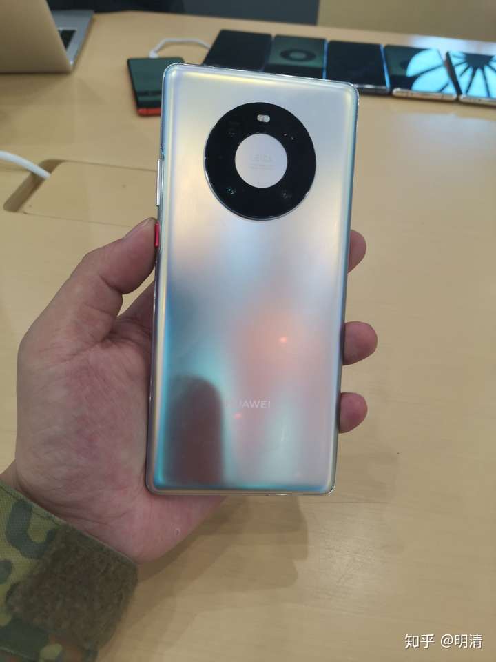 华为mate40pro掉漆,华为mate40pro 华为mate40pro建议买那个颜色