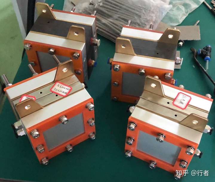 有哪些比较好的实验室用的高温质子交换膜燃料电池单电池测试夹具?