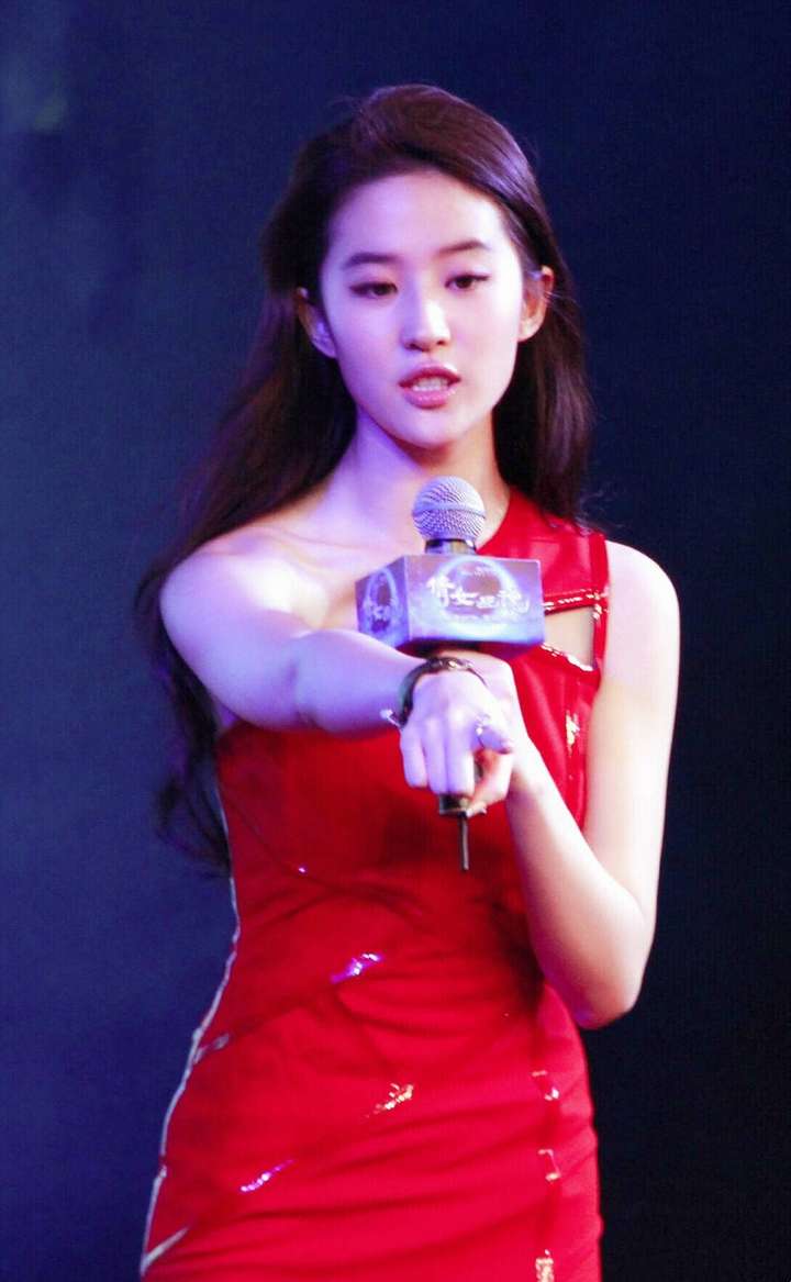 刘亦菲正脸好看还是侧脸好看?