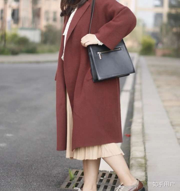 身高155体重110—120,胯宽腿粗,腰细,冬季穿什么衣服