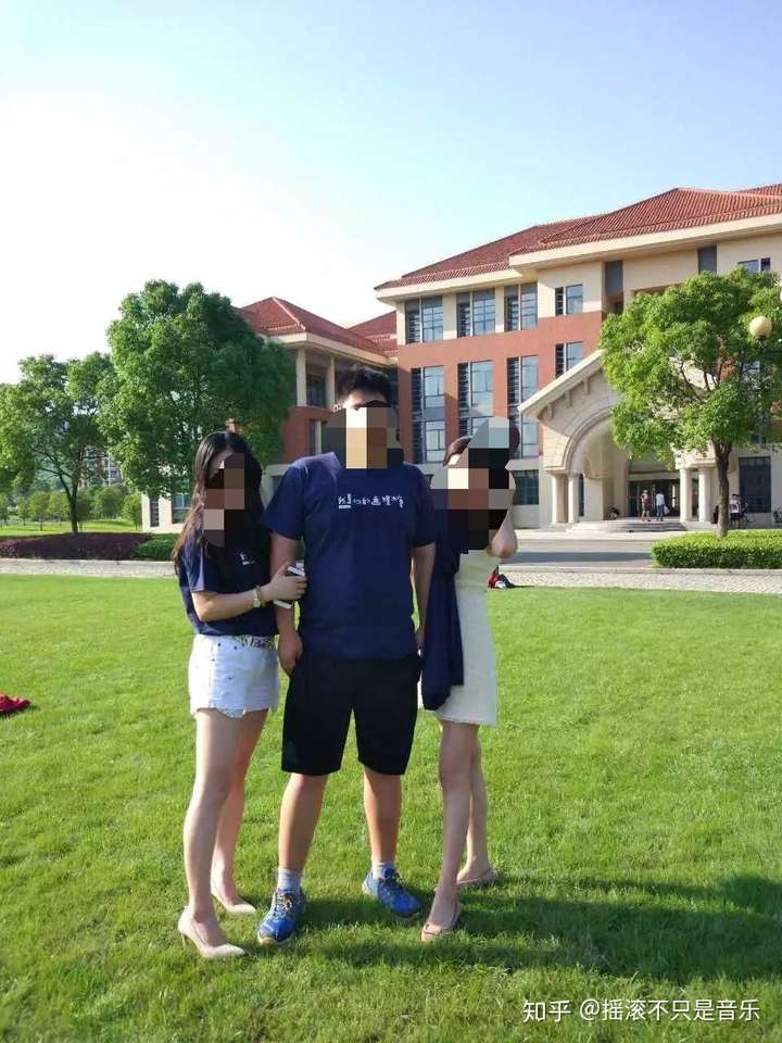 183男生和168女生合影,176男生和168女生合影 男生183,女生153会怎么样?