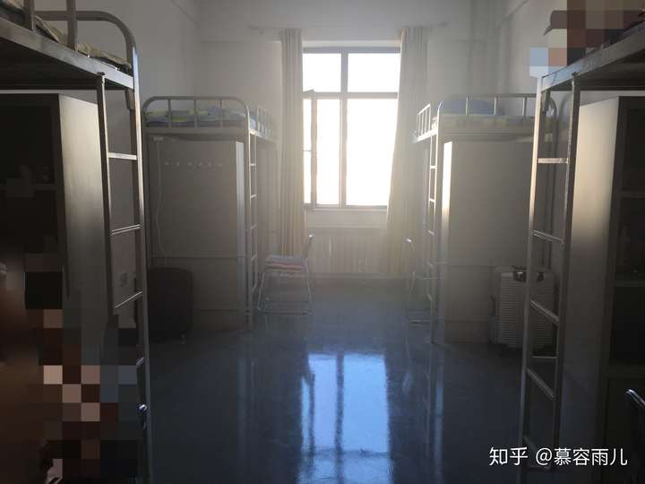 哈尔滨音乐学院的宿舍条件如何?校区内有哪些生活设施