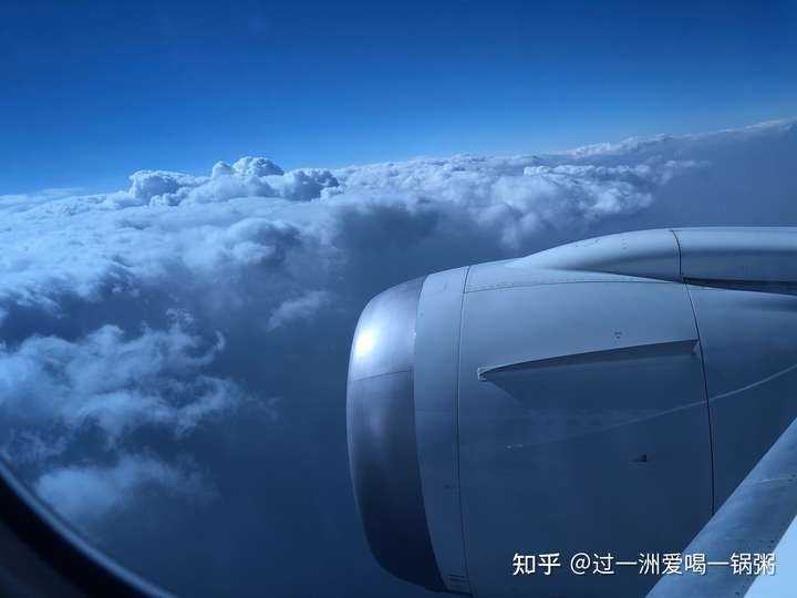 东航789的超级经济舱哪排比较好?