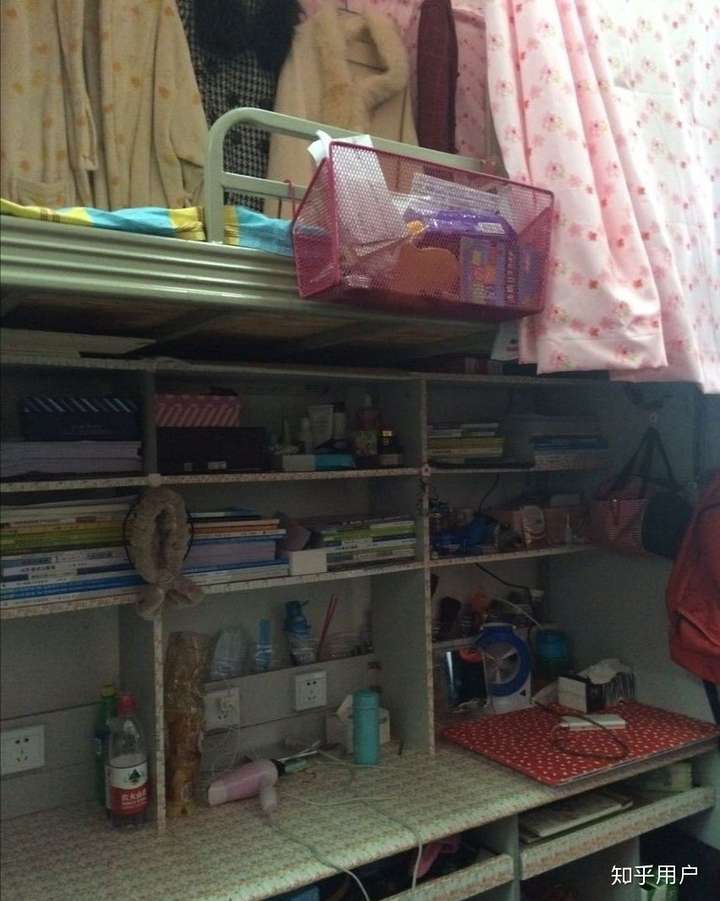 成都信息工程大学银杏酒店管理学院女生寝室是怎么样的?