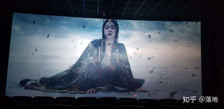 跟闺蜜去看了晴雅集特效是真不错,大家觉得电影综合性