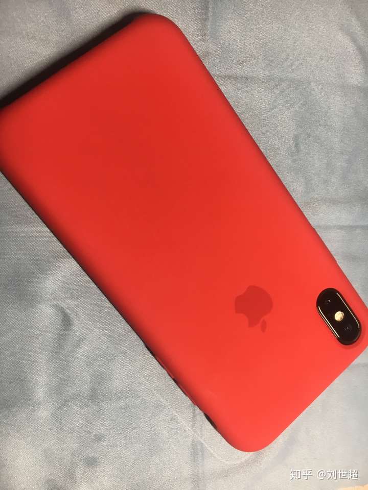 手持iphonex女朋友用的8p 也算是半个果粉吧,备用机都是苹果 x和8p的