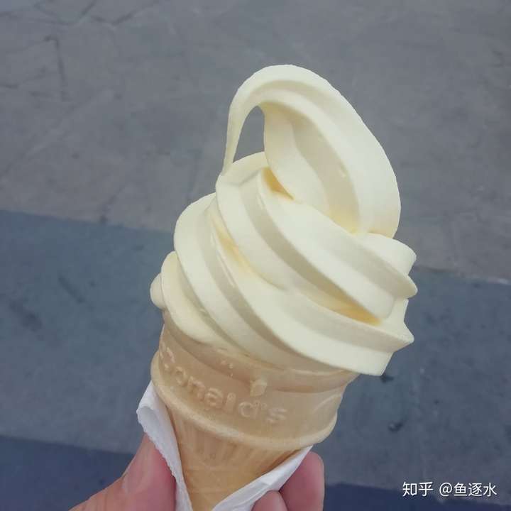 我一直都很疑惑,你们在麦当劳吃薯条番茄酱都挤在哪?