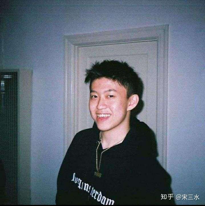 brian imanuel),1999年9月3日出生于印度尼西亚雅加达,印度尼西亚说唱