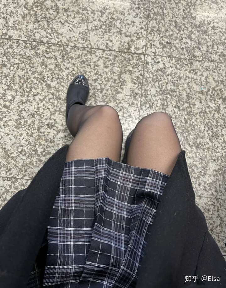 胸大的女生怎么穿 jk 制服好看?