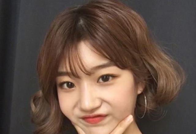 发量少的女生适合烫什么发型啊?