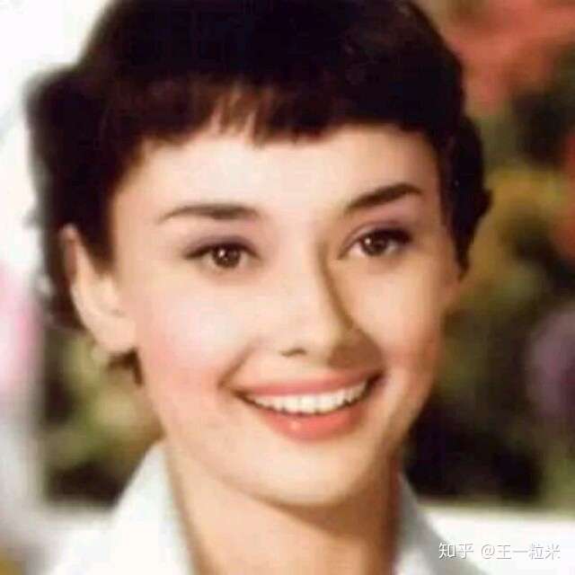 看60～80年代的好莱坞黑白老电影,很迷那会儿的女明星,用过的头像如下