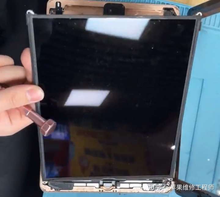 ipadpro平板摔坏的图片,平板摔坏了的图片 有多少人的ipadpro出现了断触触摸间歇性失灵的状况