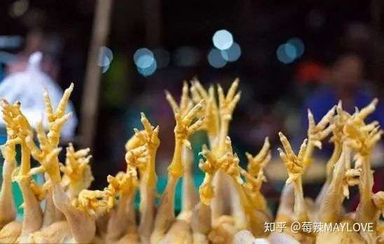 双脚赞成