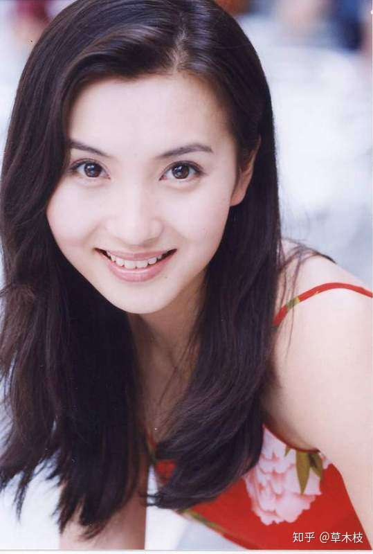 我第一次对美有概念,就是因为《粉红女郎》里的万人迷,大概二年级