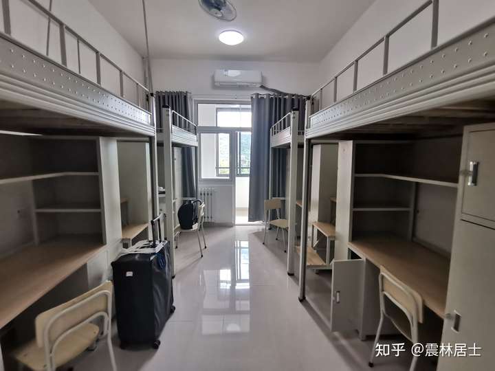 山东的大学中,哪些宿舍条件比较好?