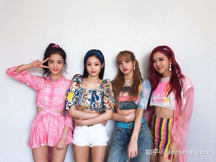 blackpink打歌服品牌,blackpink打歌服 blackpink那个造型最好看?