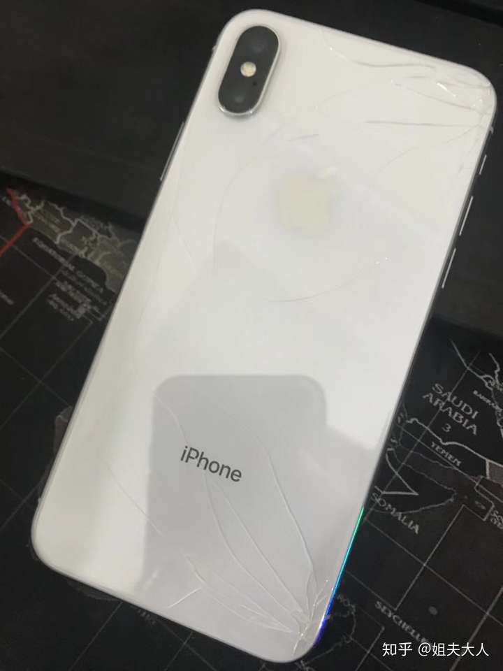 用iphone xr你们裸奔吗?