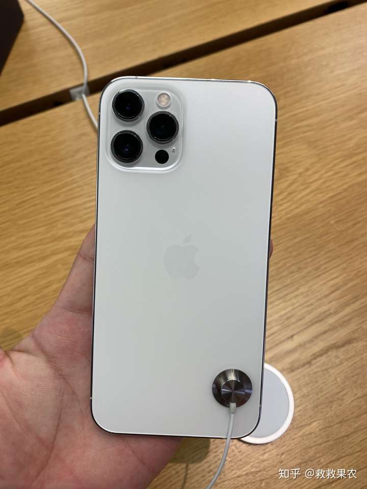 12max颜色,xsmax颜色 iphone 12pro max男生的话推荐什么颜色比较好?现在很