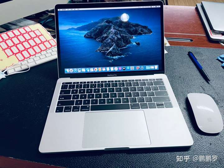 大一学生求建议,5500买二手macbookpro13 2016年带触控条的合适吗?