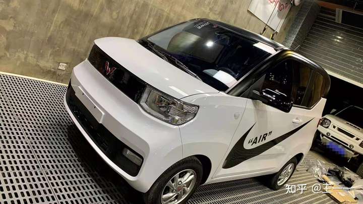 女生冬天上班值不值得购买五菱宏光mini ev ?