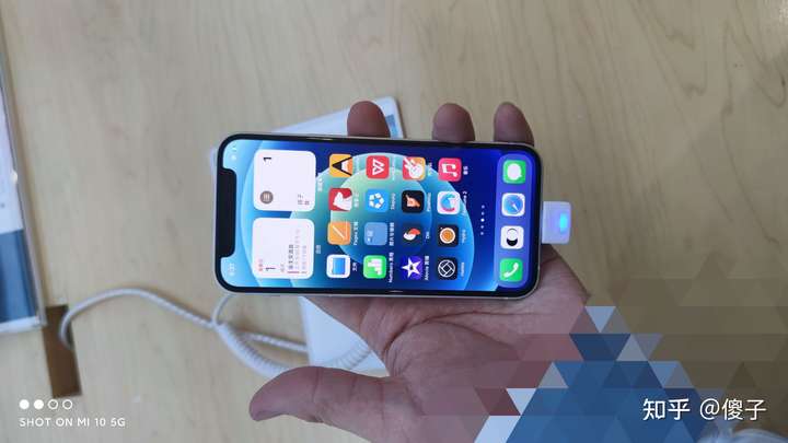 第一次购买苹果手机,iphone12mini是个好选择嘛?