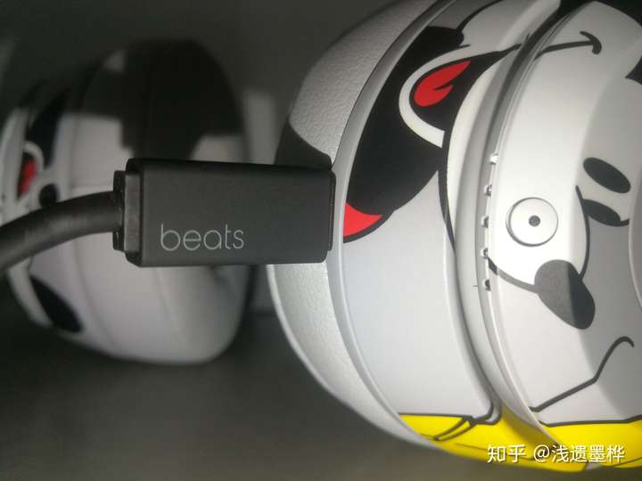 beats solo3充电器,beatssolopro beats solo3音质到底咋样,网上说法太多了,求大神.