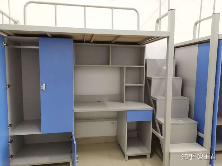 广西医科大学的宿舍条件如何?校区内有哪些生活设施?