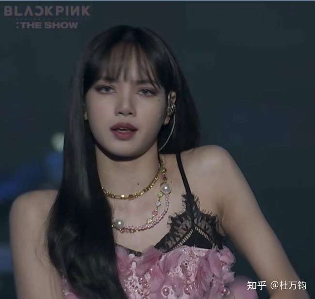 blackpink线上演唱会中liza的立麦鲨是否惊艳到你,让你看完有没有感觉