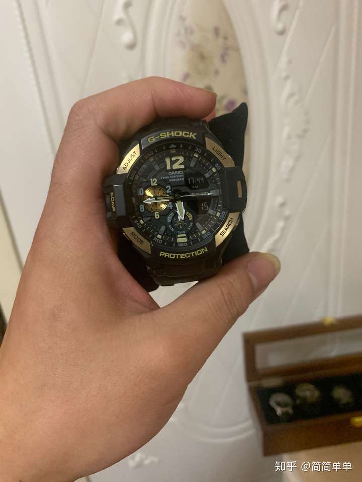 我想知道那些用卡西欧用了十来年的人你们的卡西欧都是什么系列的什么