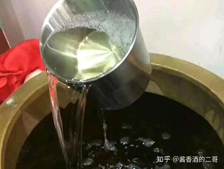 白酒中,固态法酿造和液态法有什么区别吗?