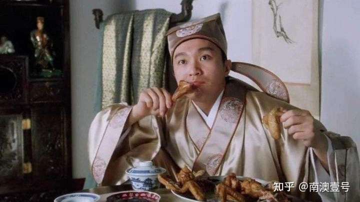 周星驰无厘头的电影很多,除去那些专门的贺岁档电影,我觉得这部电影是