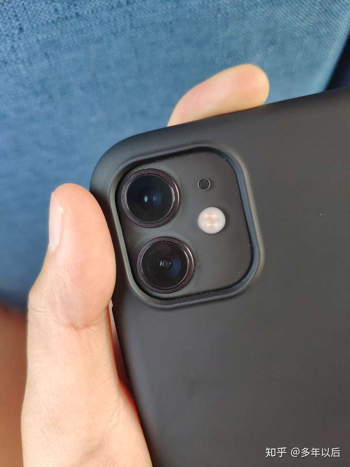 如何看待iphone11系列部分出现摄像头进灰的问题